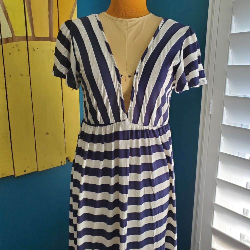 Short Sleeve Blue Striped Maxi Dress Size Large
